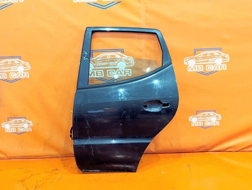 Дверь задняя левая Mercedes-Benz