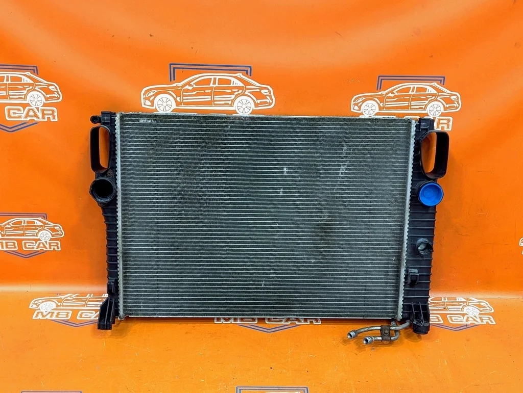 Радиатор Mercedes-Benz