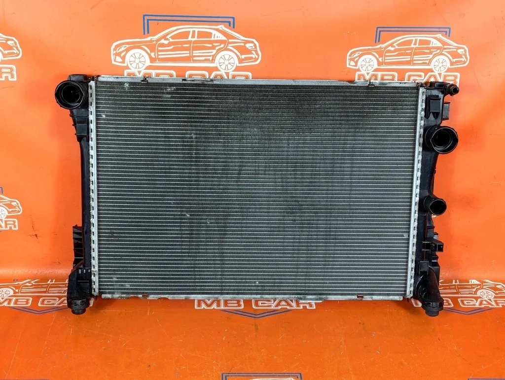 Радиатор Mercedes-Benz