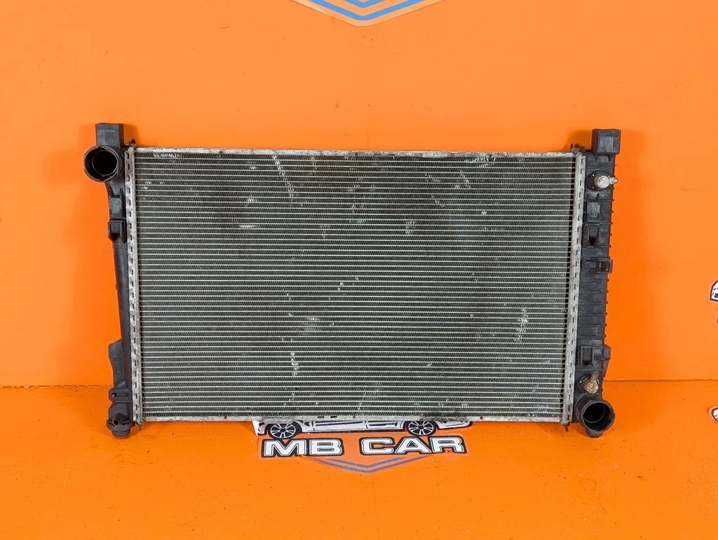 Радиатор Mercedes-Benz