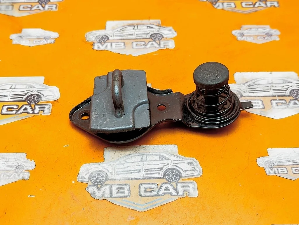 Ответная часть замка капота Mercedes-Benz