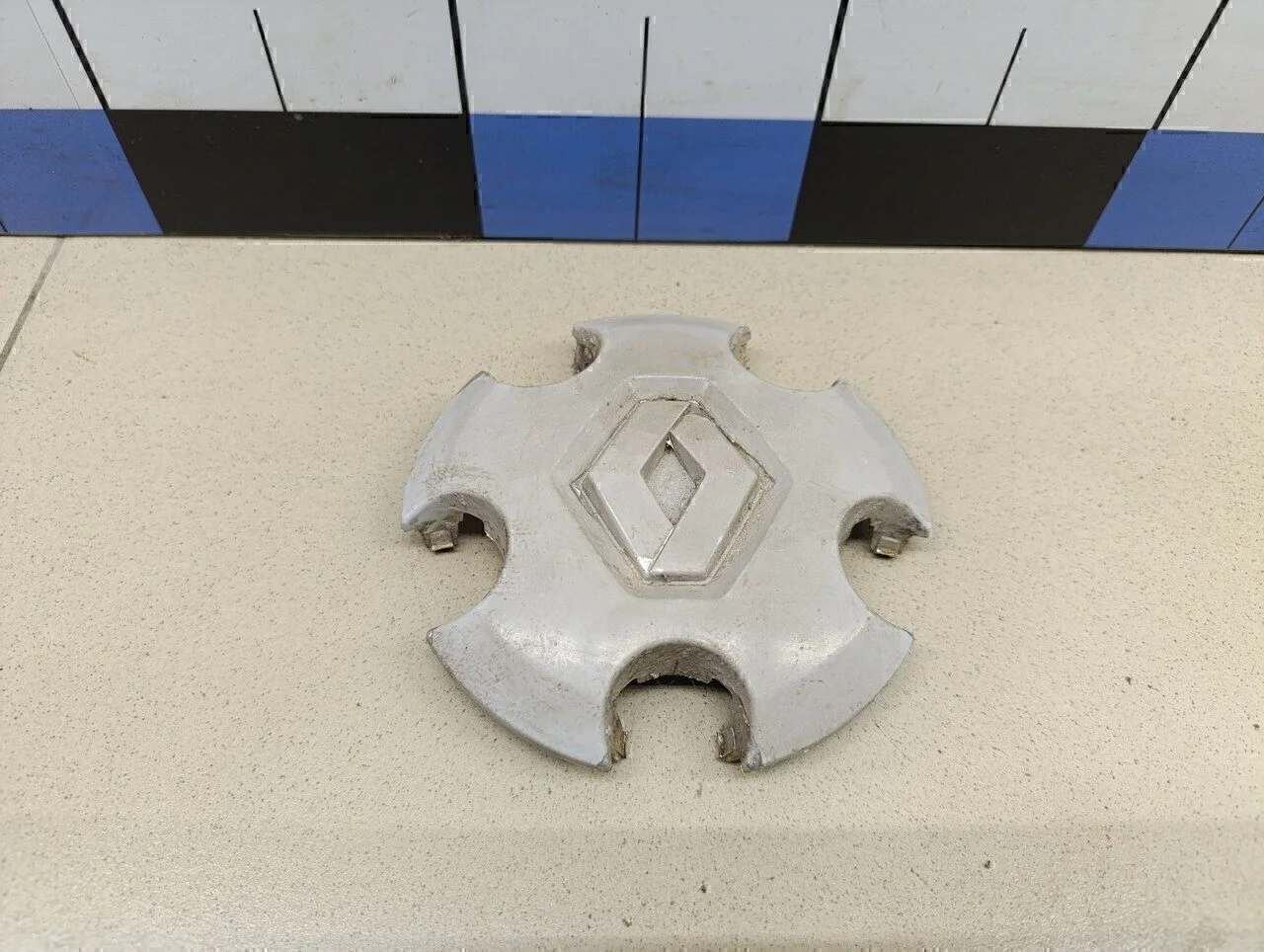 Колпак декоративный Duster 2012>