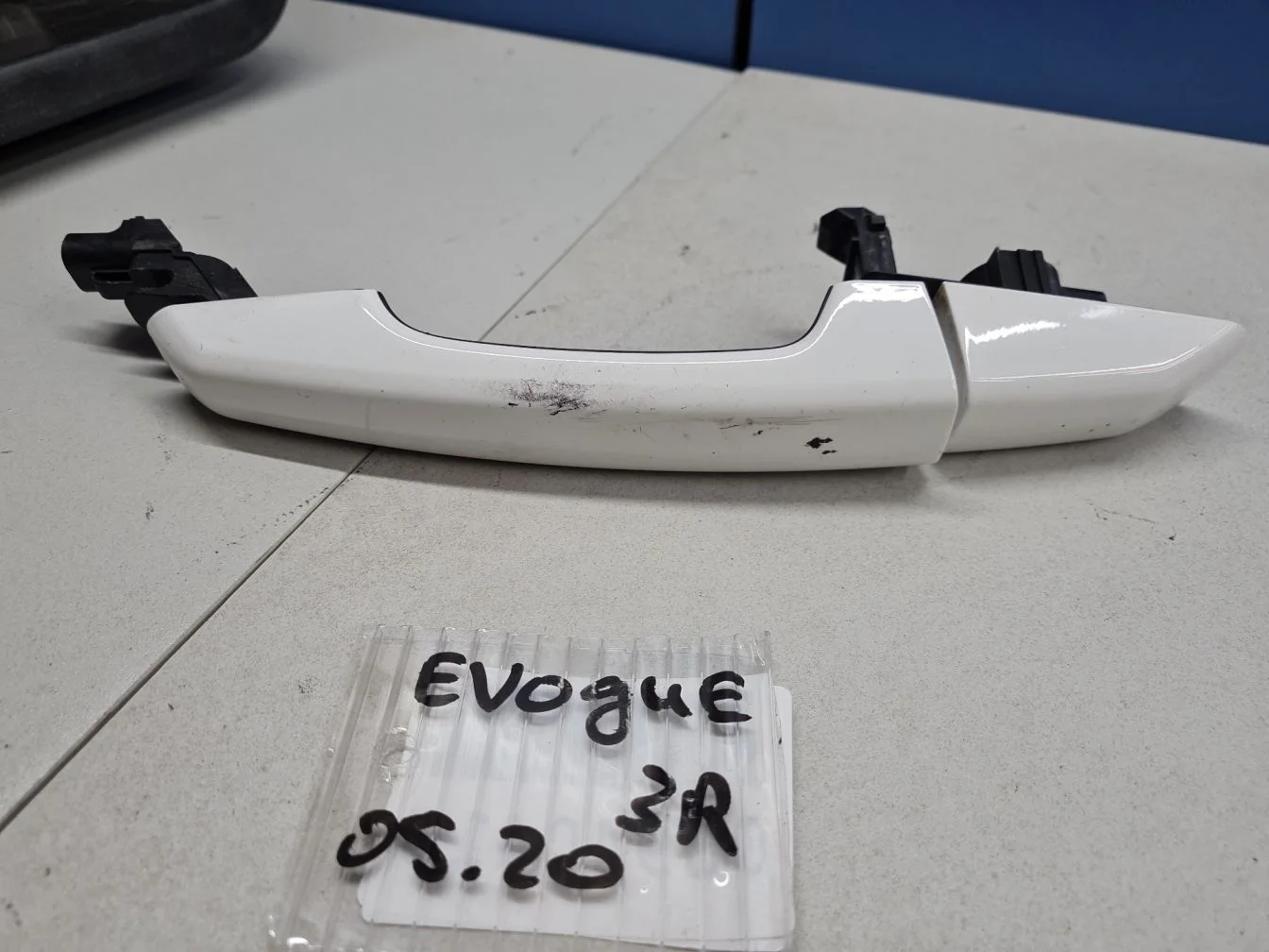 Ручка двери нaружная правая для Land Rover Range Rover Evoque 2011-2018