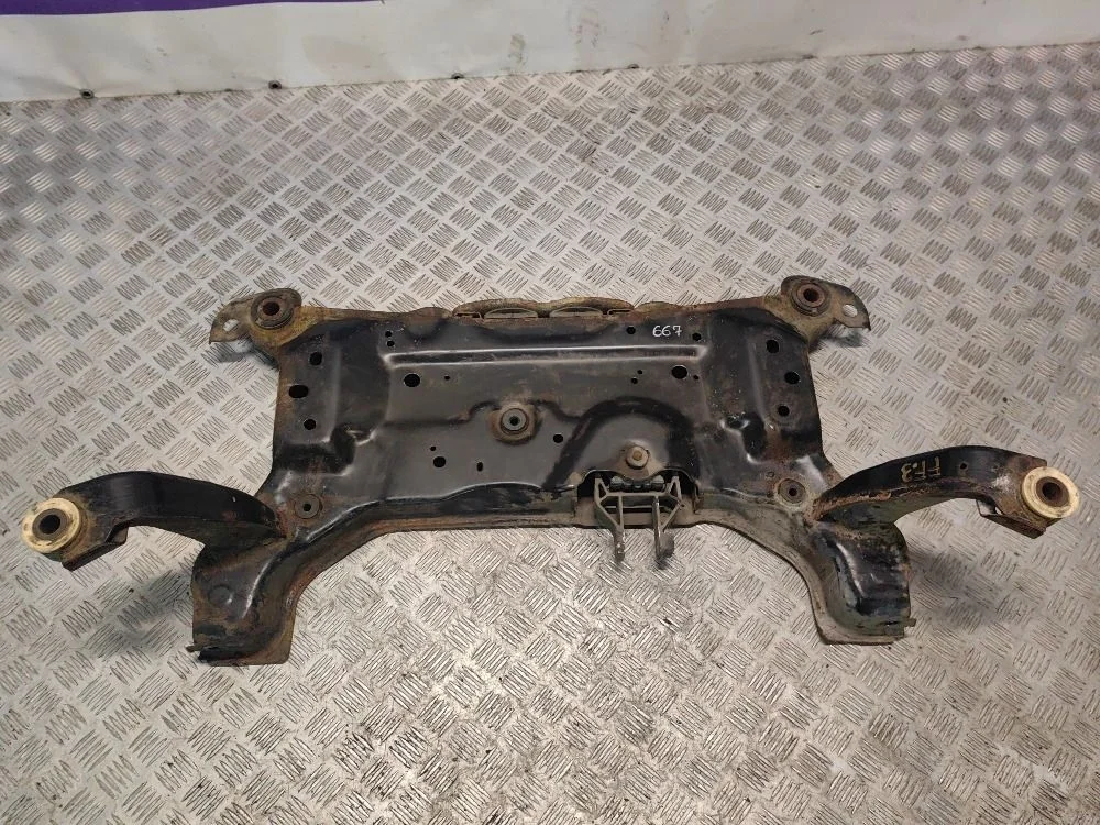 Подрамник передний Ford Focus 3