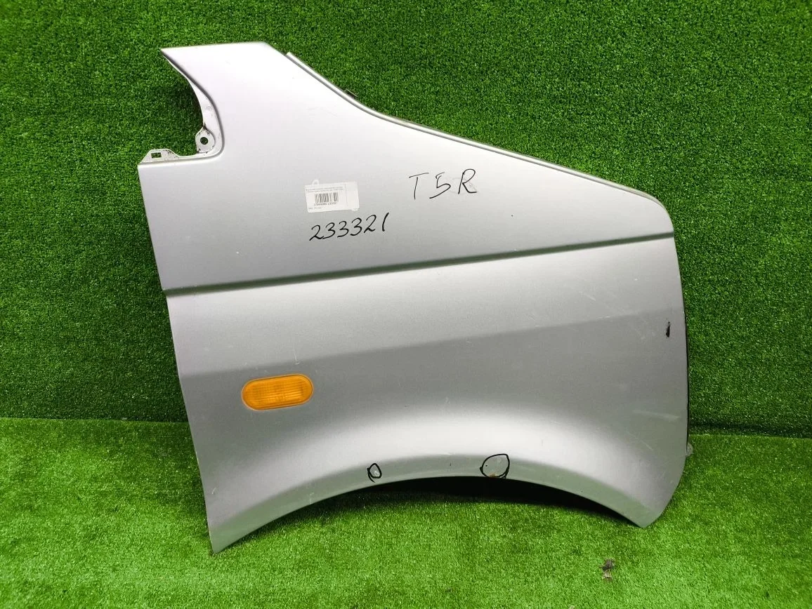 Крыло VOLKSWAGEN TRANSPORTER T5 2003- переднее правое серебро б/у TRANSPORTER T5(2003-2015)