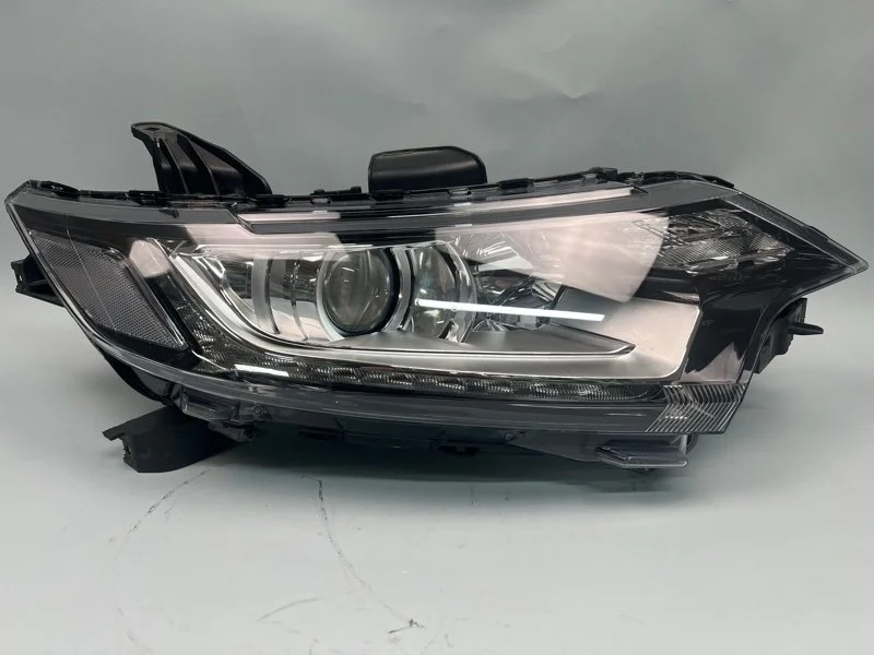 Фара Mitsubishi Outlander 2015- 8301C854 3, передняя правая