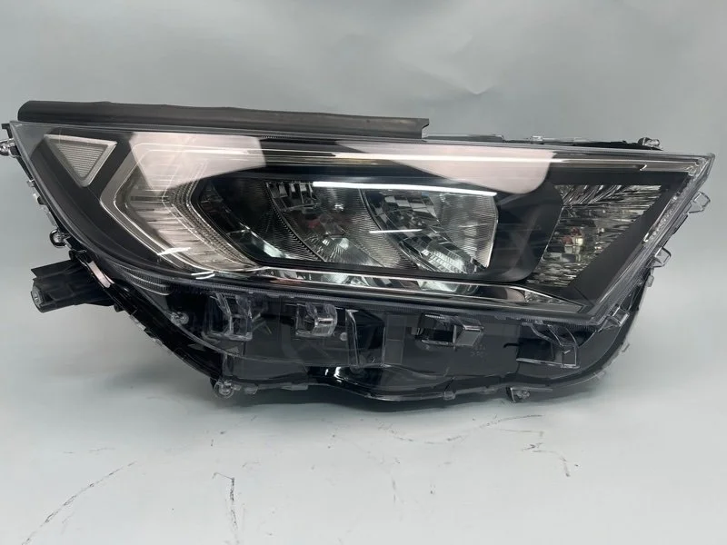 Фара Toyota RAV4 2018-н.в. 8118542842 XA50, передняя правая