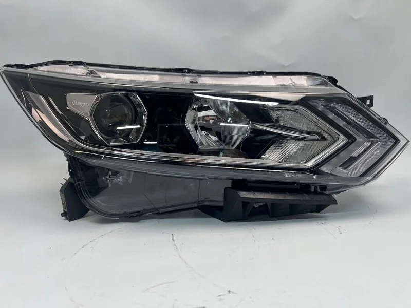 Фара Nissan Qashqai 2019-2023 26010HV00B J11, передняя правая