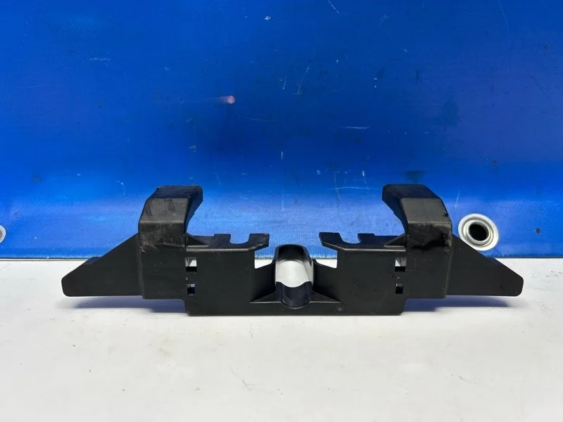 Кожух замка капота Mazda 3 2008 GJ8A56627 BK 1.6 Z6