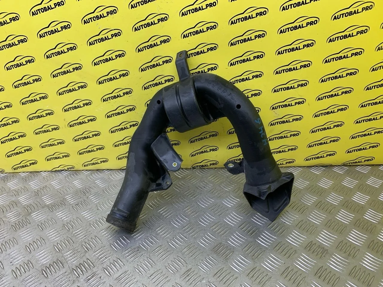 Патрубок воздушного фильтра Toyota Rav 4 (CA40) (2012-2019) 2013 1775126070 2.2 D 2ADFTV