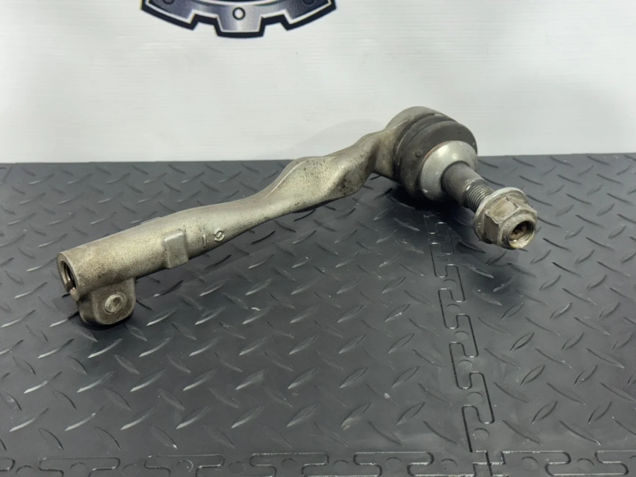 Рулевой наконечник BMW 5 серия 2017 32106868685 G30 B48B20B, передний левый