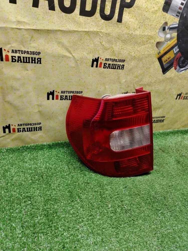 Фонарь Skoda Yeti 2010 5L0945111 CBZB, левый