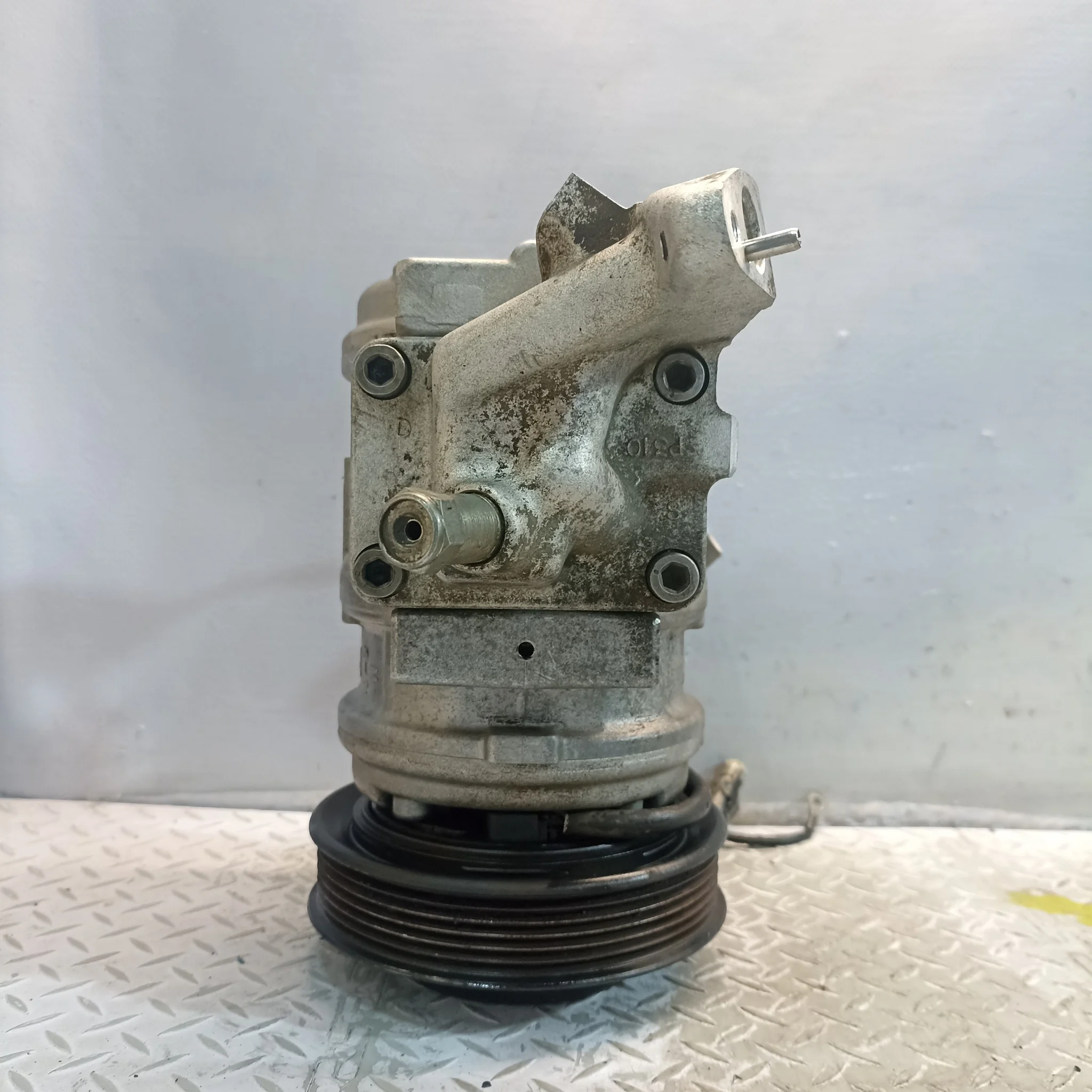 КОМПРЕССОР КОНДИЦИОНЕРА TOYOTA LEXUS 8832033120 D3253