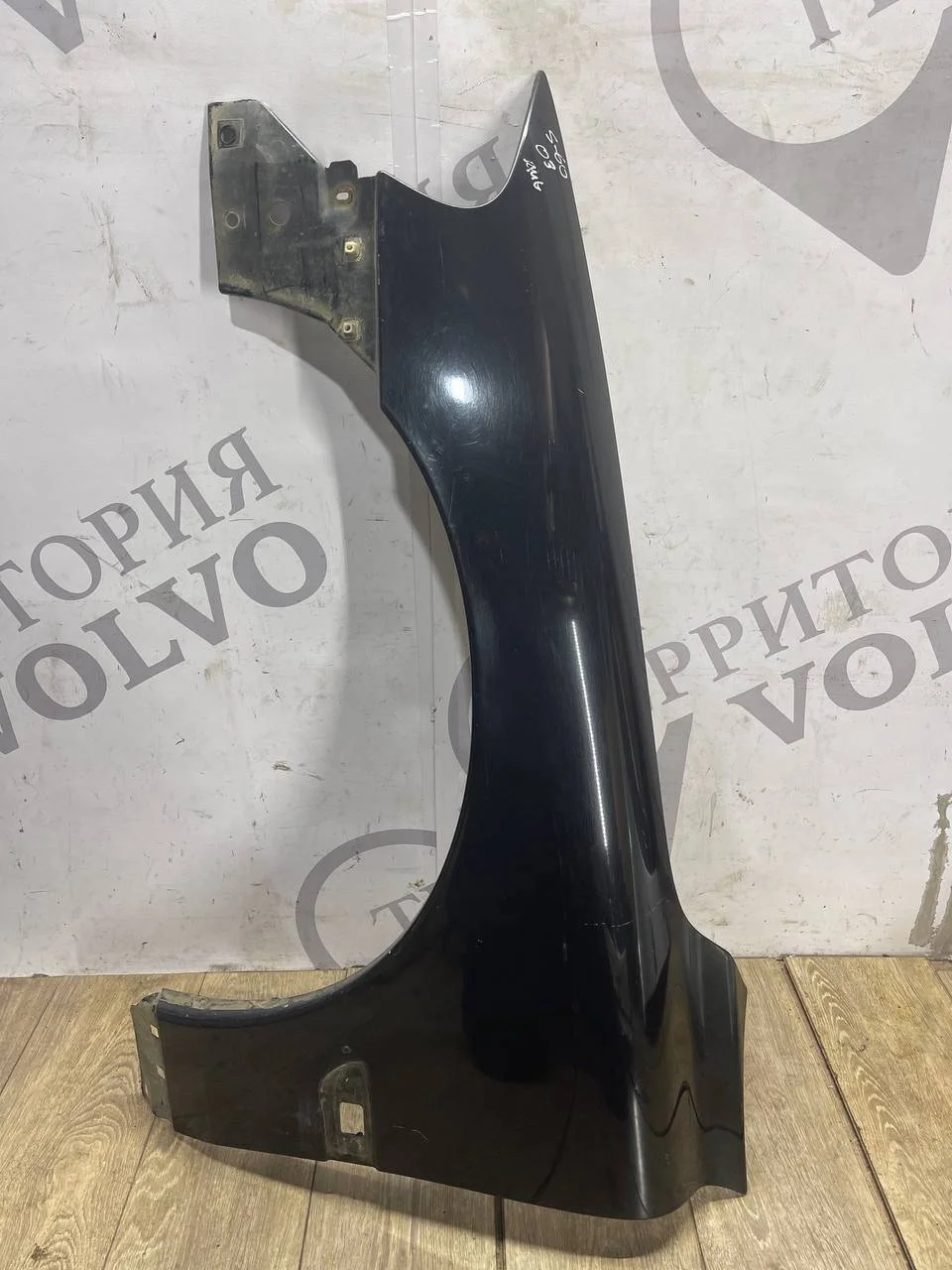 Крыло переднее левое VOLVO S60 2000-2009