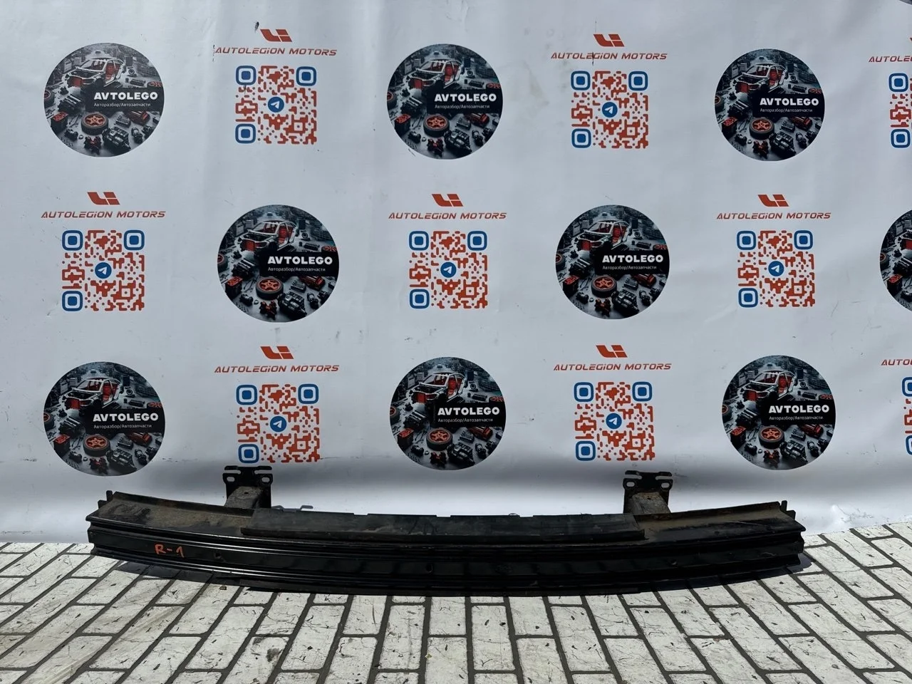 Усилитель переднего бампера Land Rover Range Sport 2009 L320