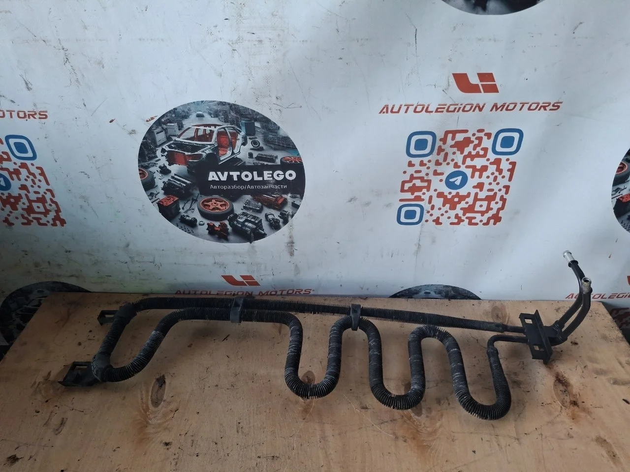 Радиатор масляный Mercedes benz C300 2011 W204