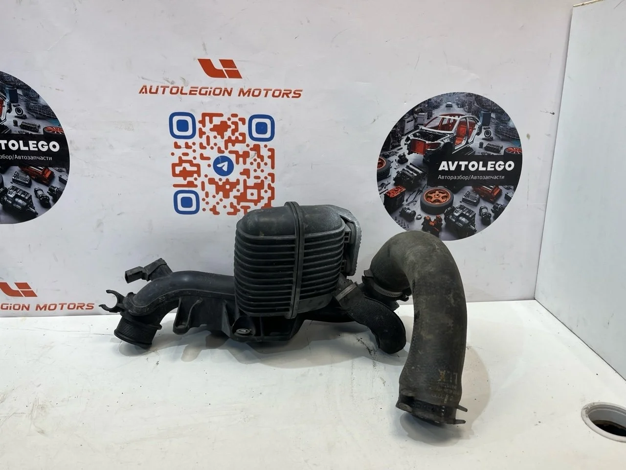 Резонатор воздушного фильтра Audi A4 2013 B8