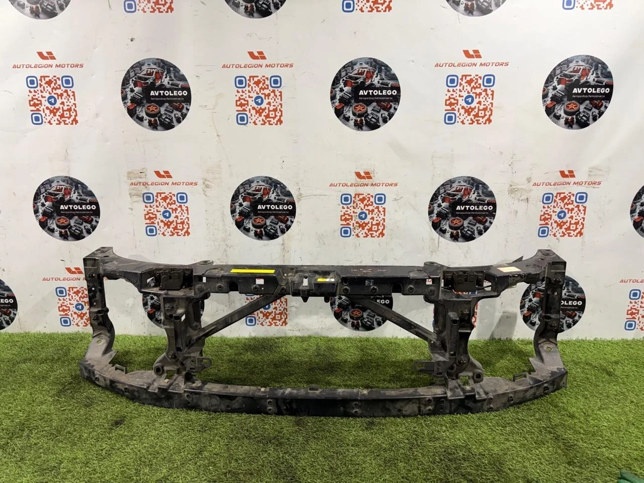 Передняя панель (телевизор) Land Rover Discovery 2014 L319