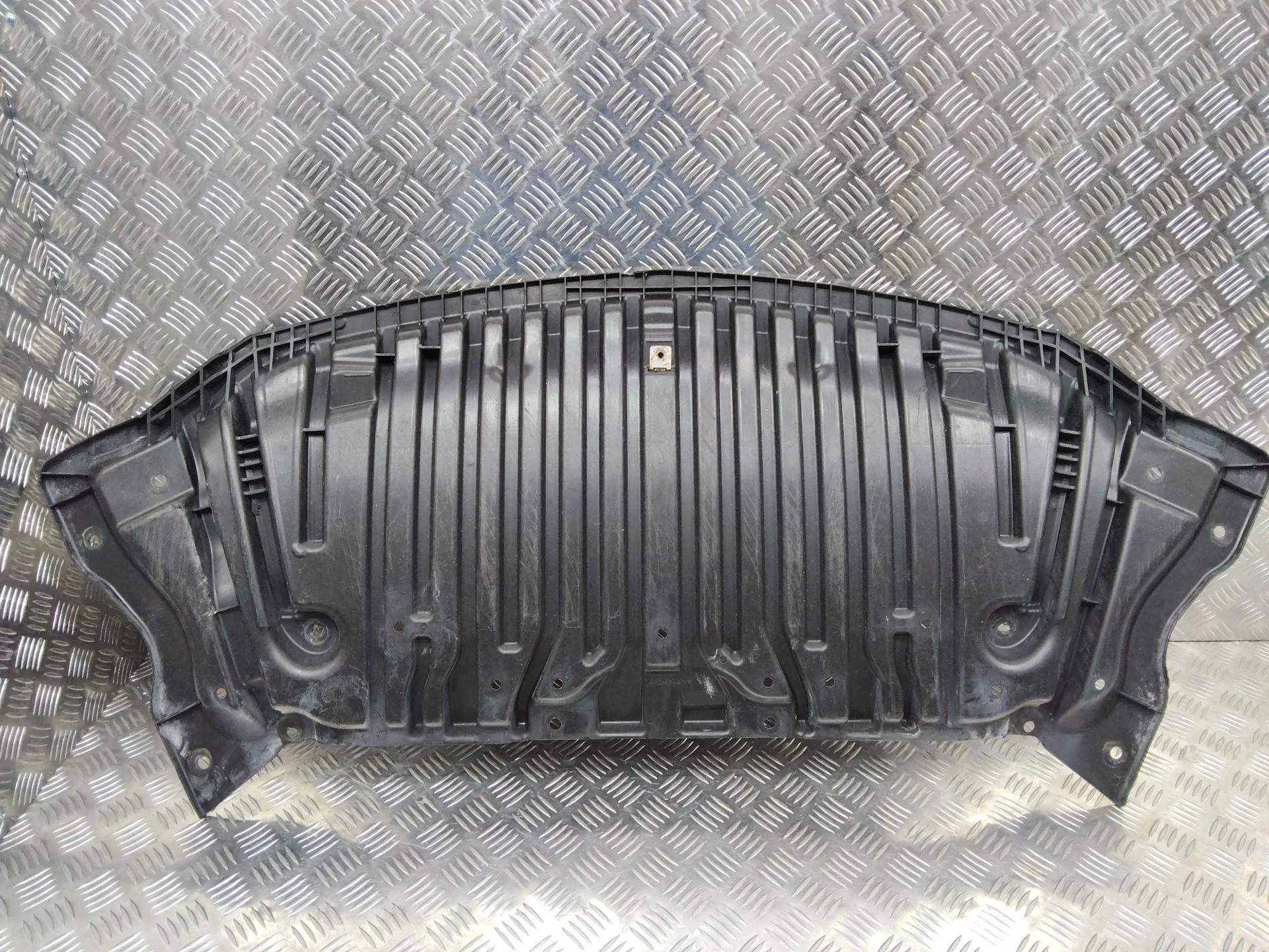 защита бампера переднего Mercedes-Benz E W212/S212/C207/A207  2011