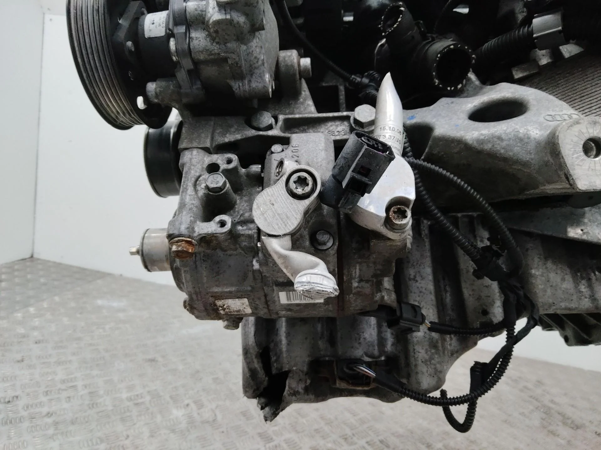 компрессор кондиционера Audi A6 4F/C6  2010