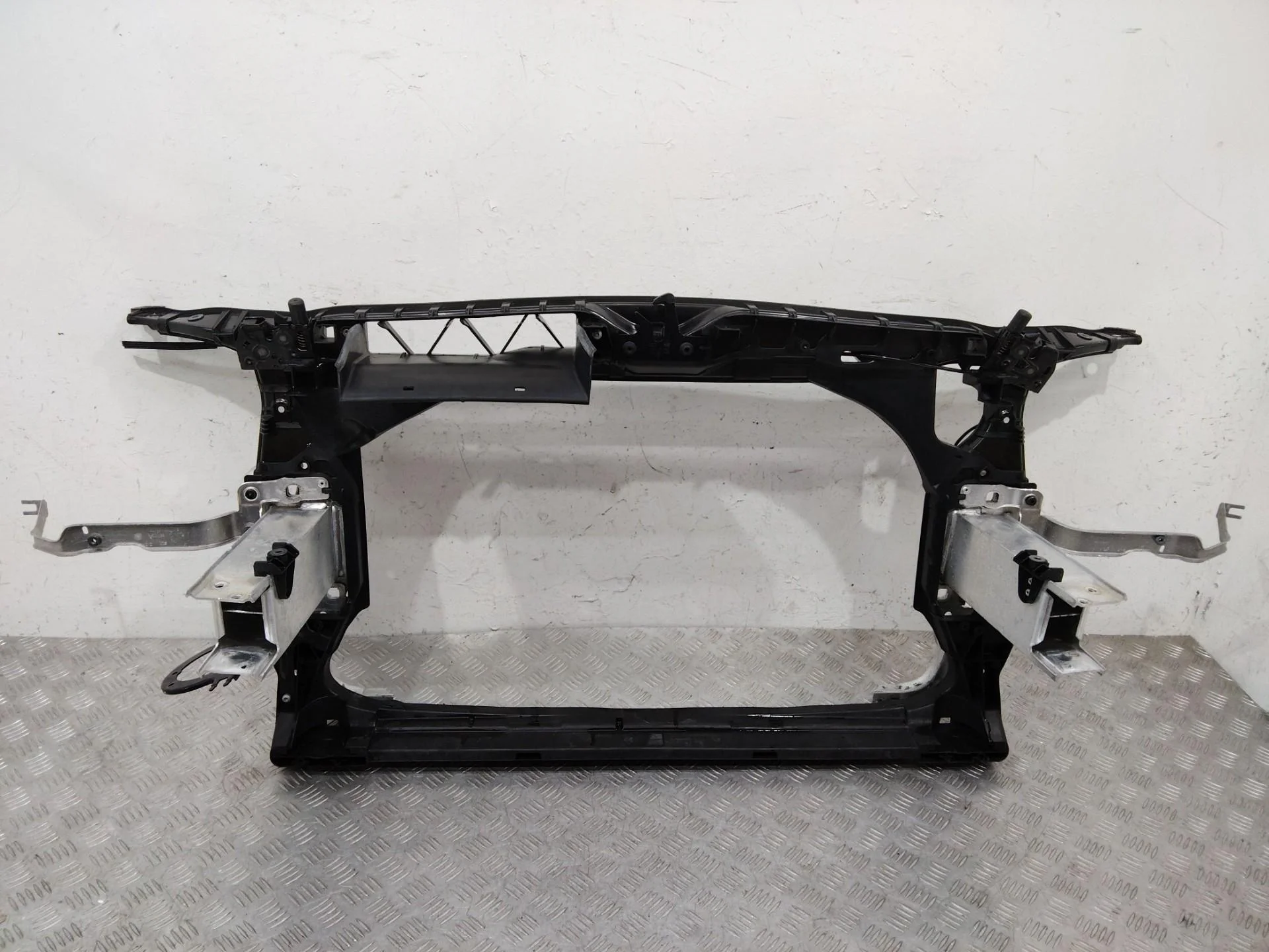 передняя панель (телевизор) Audi A6 Allroad C7  2012