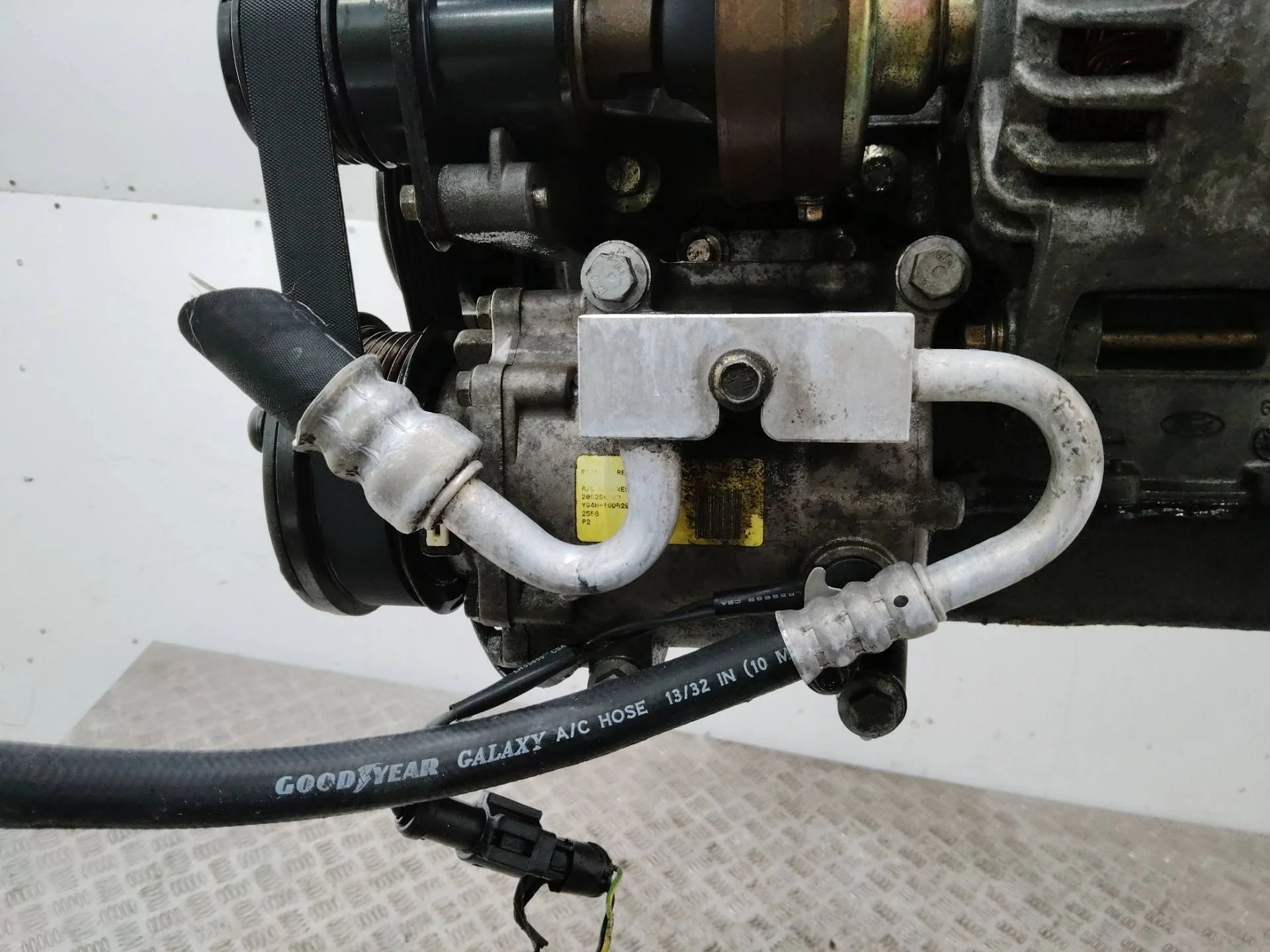 компрессор кондиционера Ford Focus  2003 FFDA