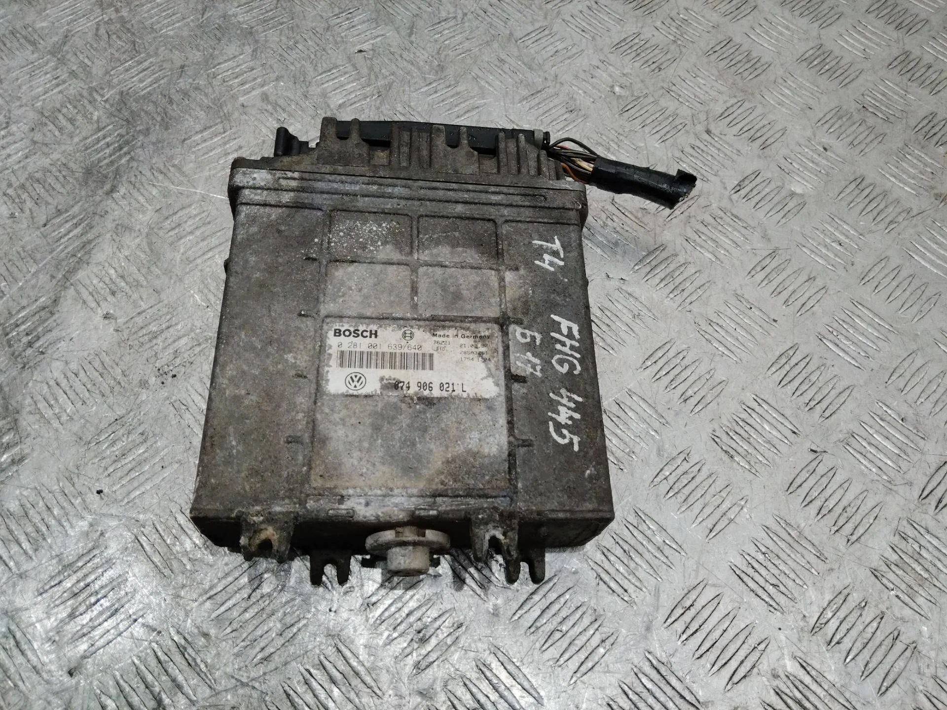 блок управления двигателем Volkswagen Transporter T4  1996 ACV
