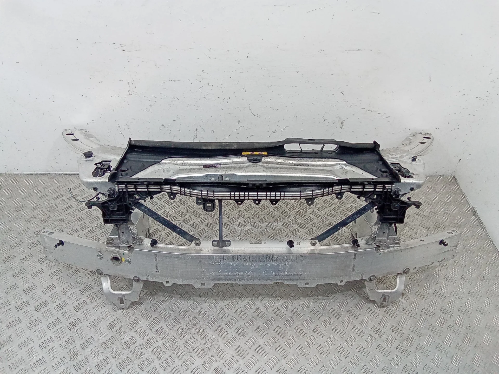 передняя панель (телевизор) Mercedes-Benz C W205/S205/C205  2014