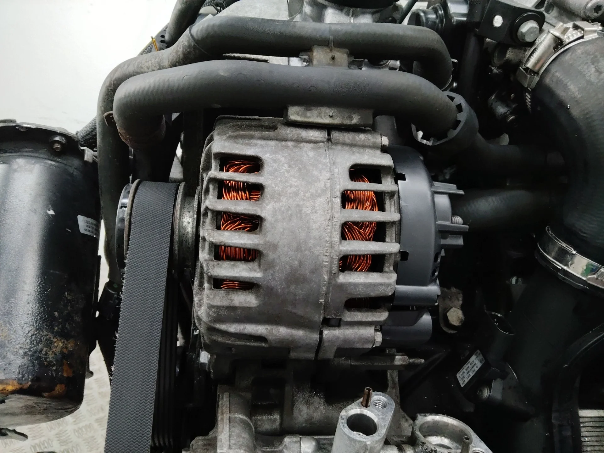 генератор Volkswagen Passat B6  2009