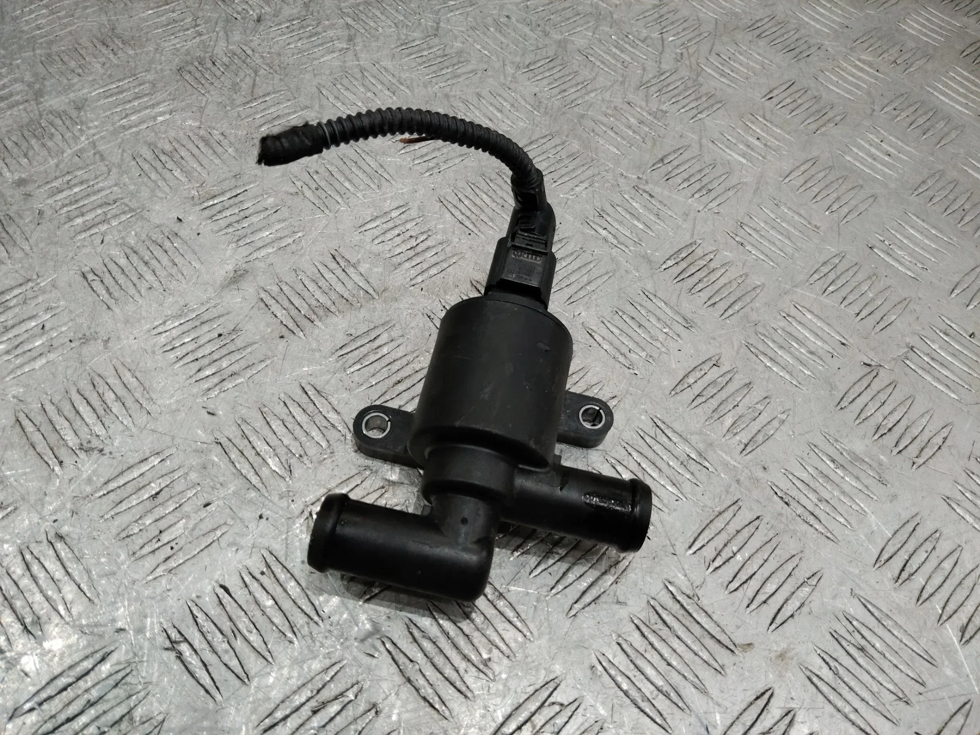 электромагнитный клапан Porsche Macan  2023