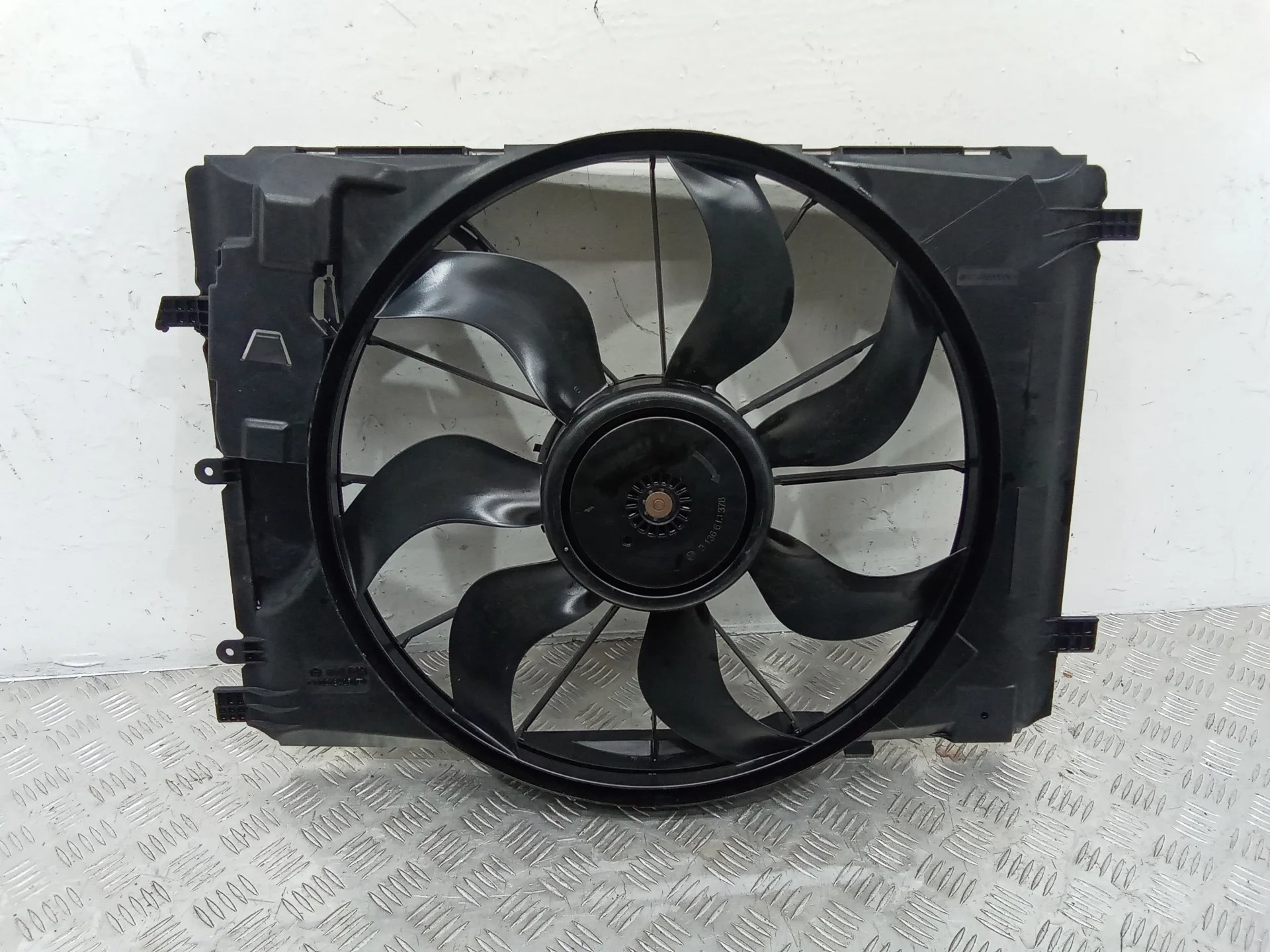 вентилятор охлаждения Mercedes-Benz CLA C117  2013