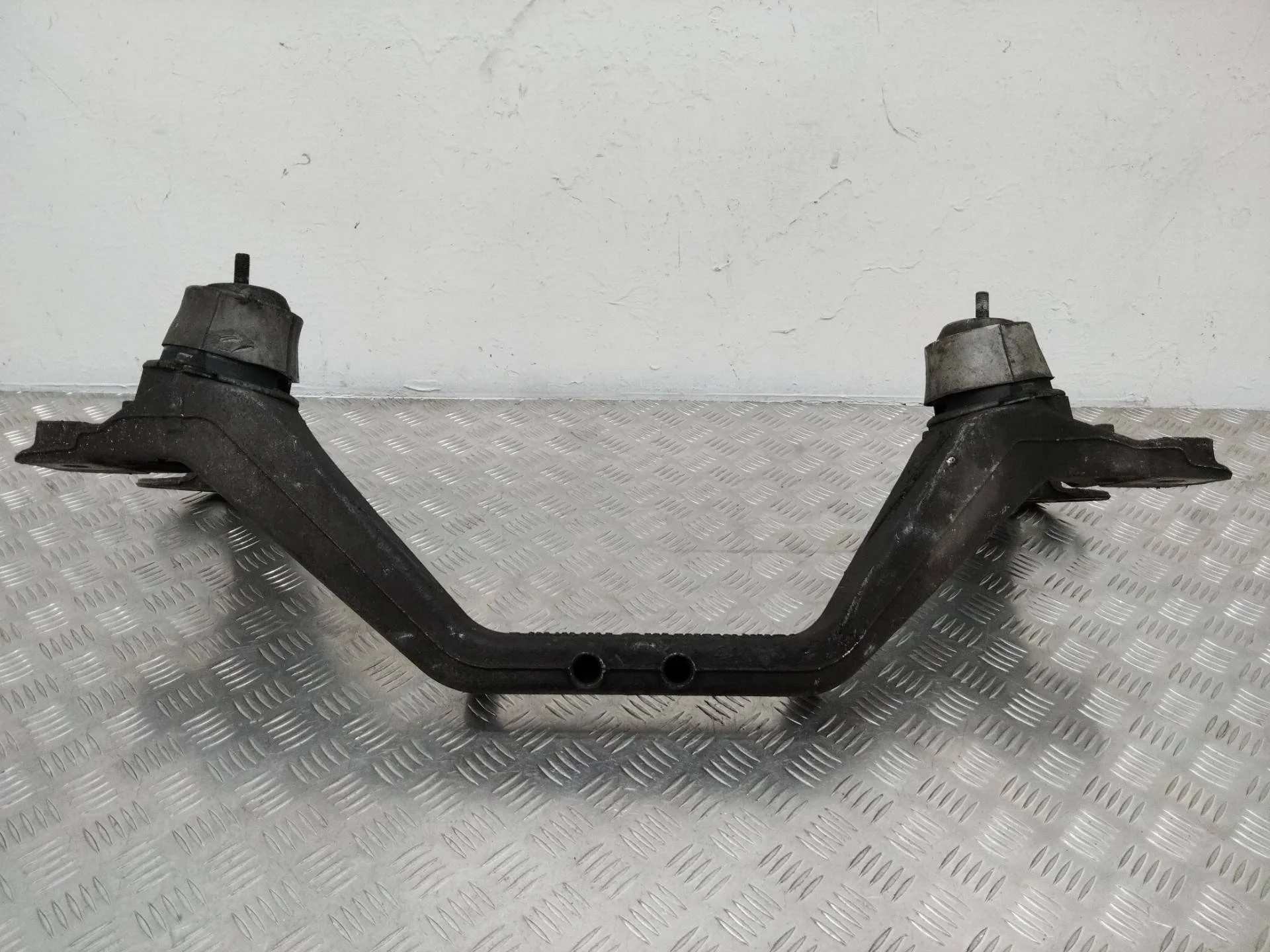 передняя балка (подрамник) Audi Q7 4L  2008