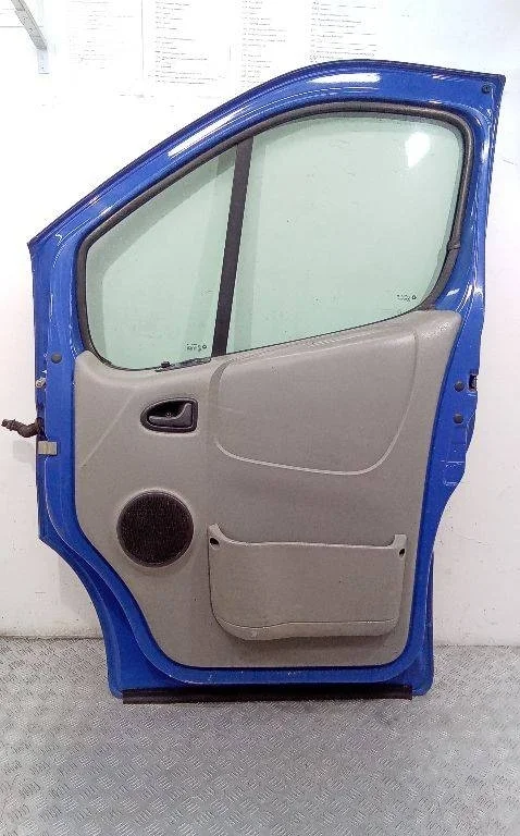 стеклоподъемник электрический передний правый Nissan Primastar  2004