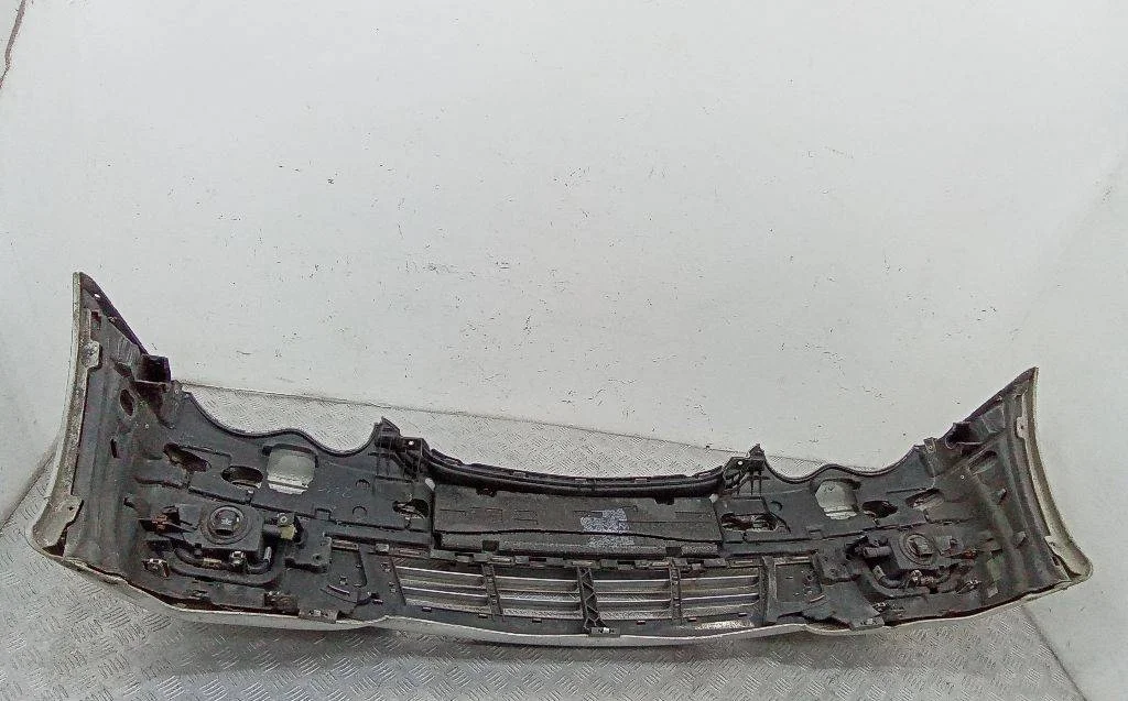 бампер передний Mercedes-Benz C W203/S203/CL203  2004