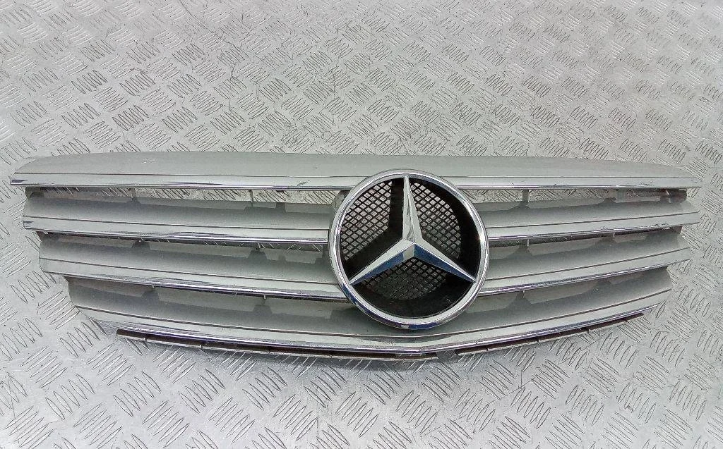 решетка радиатора Mercedes-Benz A W169  2006