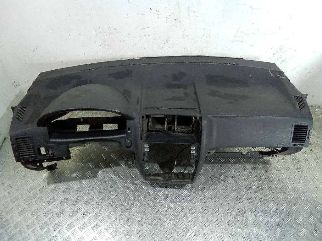 панель передняя салона (торпедо) Hyundai Getz  2006