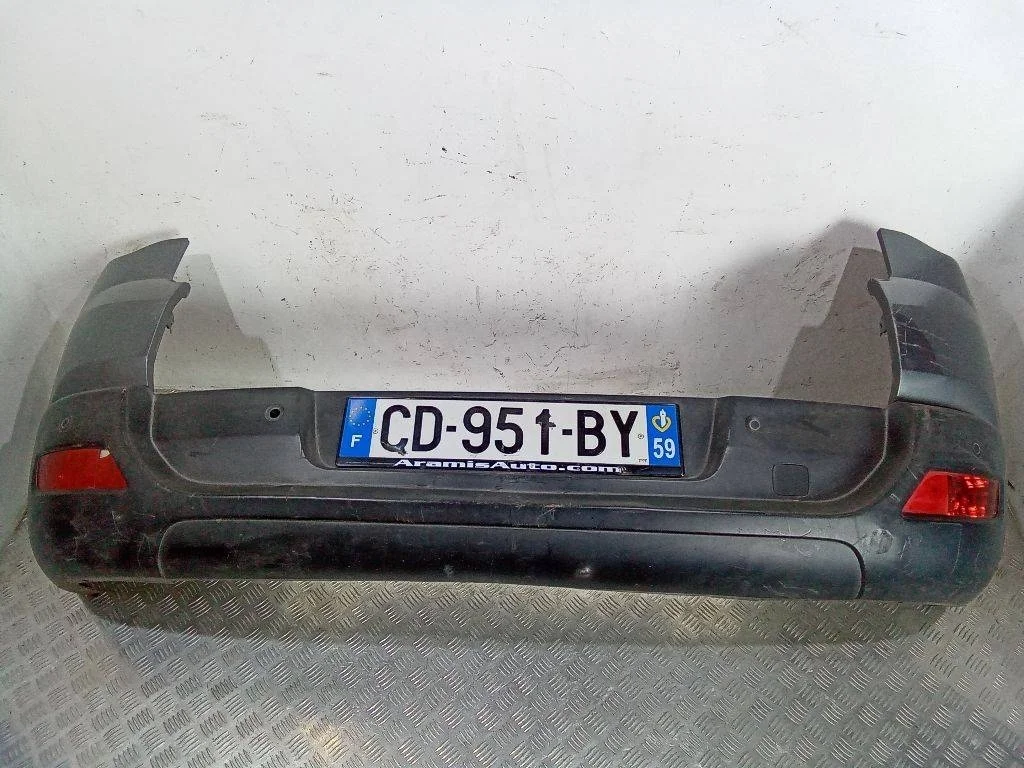 бампер задний Peugeot 3008  2011