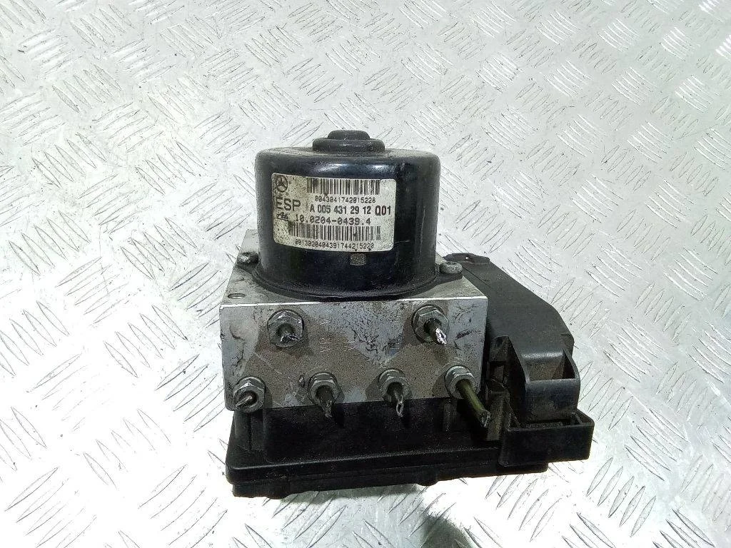 блок ABS Mercedes-Benz C W203/S203/CL203  2004