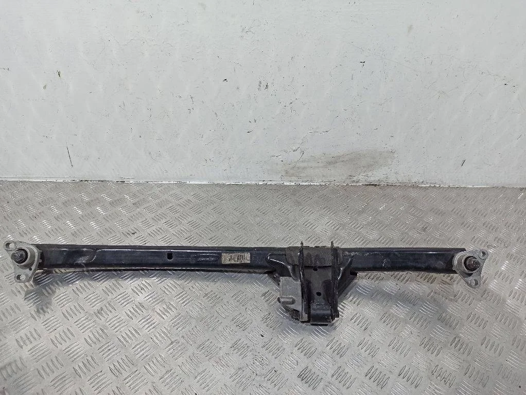 кронштейн двигателя Volvo S60  2006