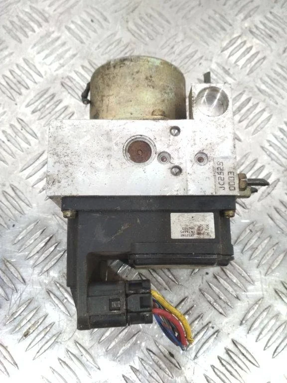 блок ABS Nissan X-Trail T30  2004