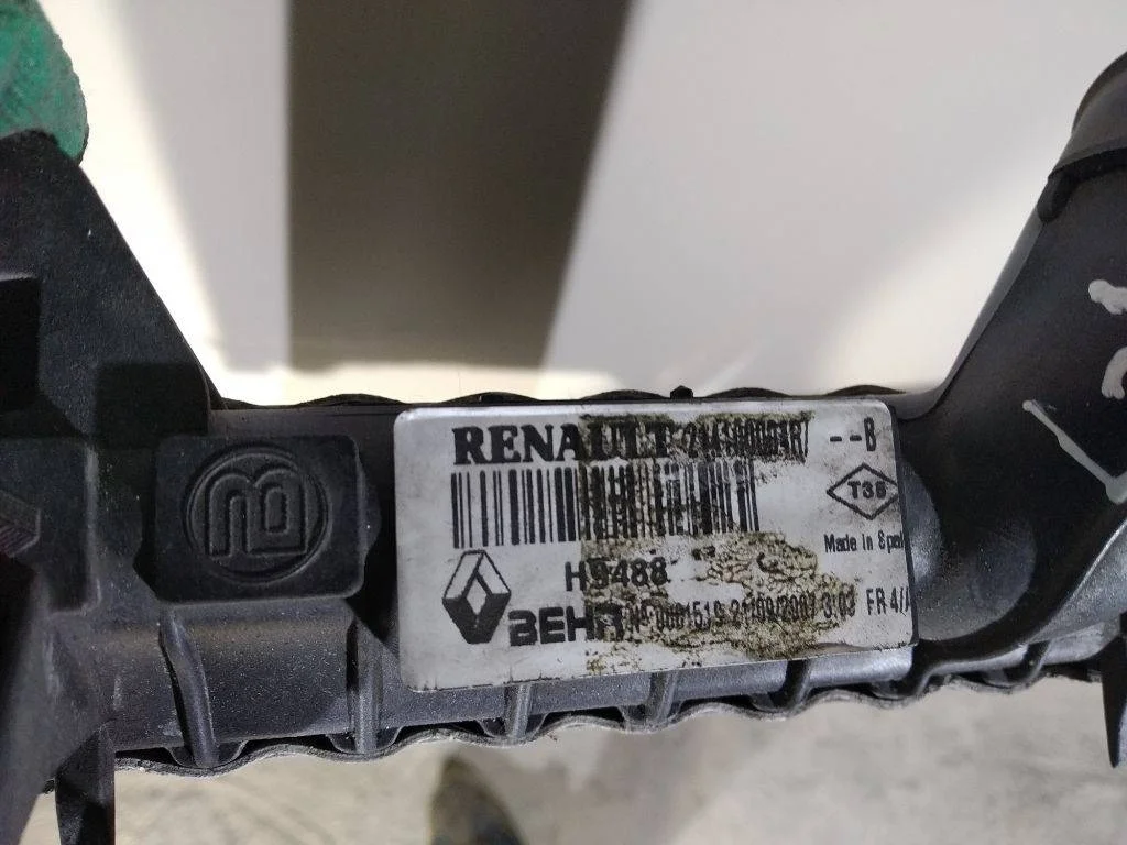 радиатор основной Renault Laguna 3  2009