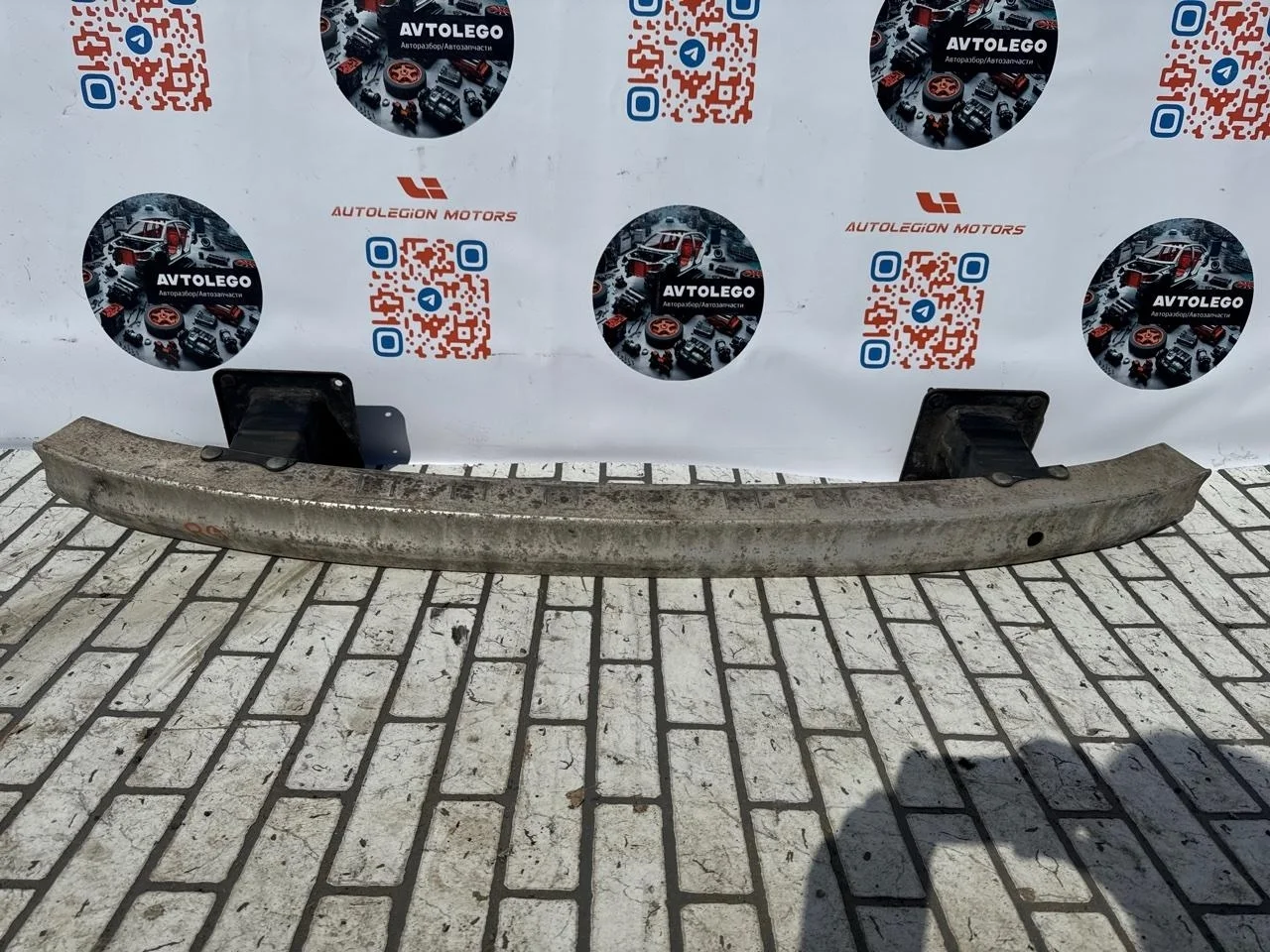 Усилитель переднего бампера Mercedes benz ML320 2006 W164