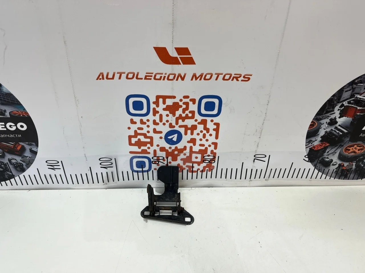 Крючок капота Land Rover Range Rover 2010 FPD000023 L322 508PS