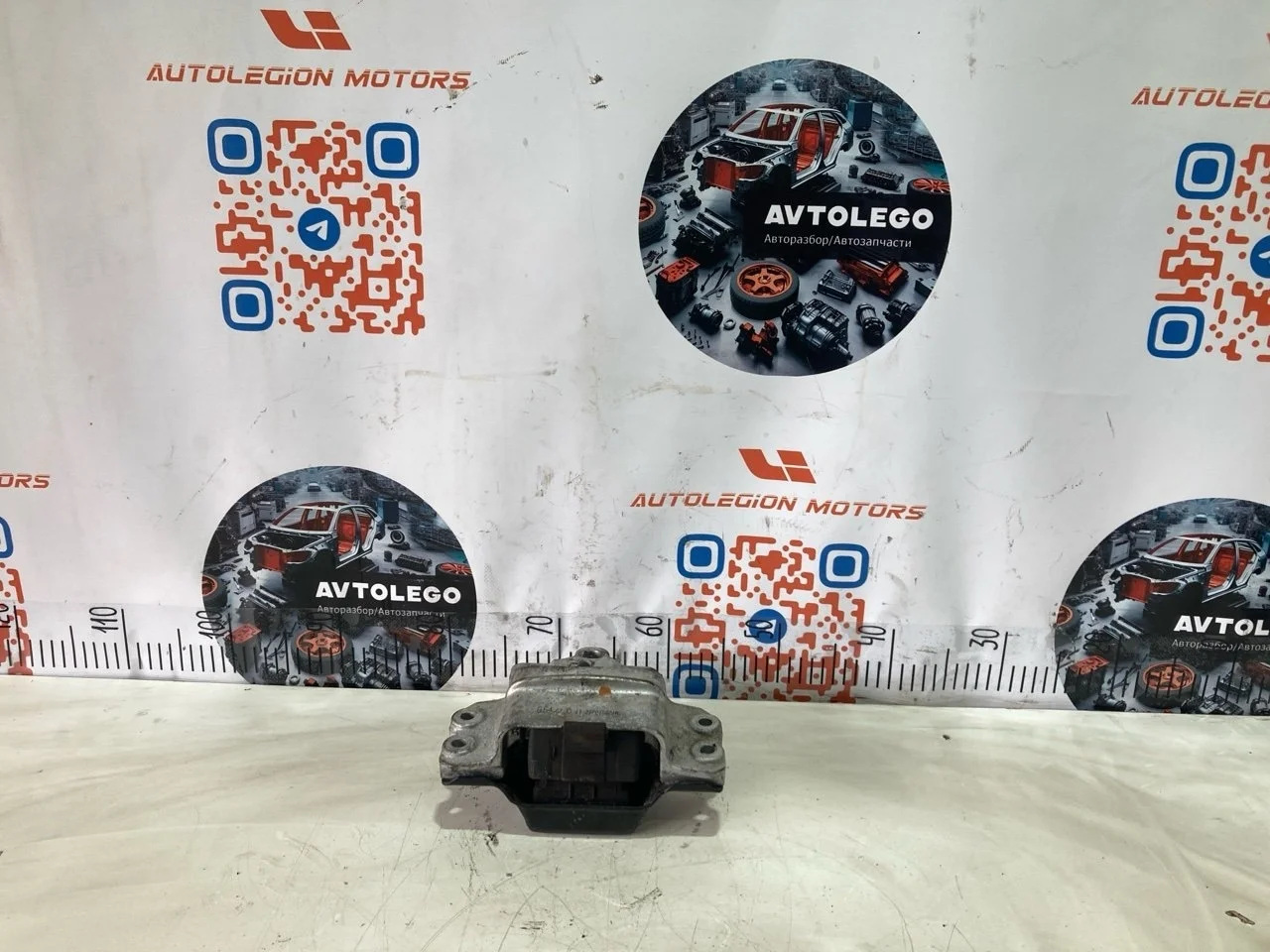 Опора двигателя (подушка) Skoda Superb 2013