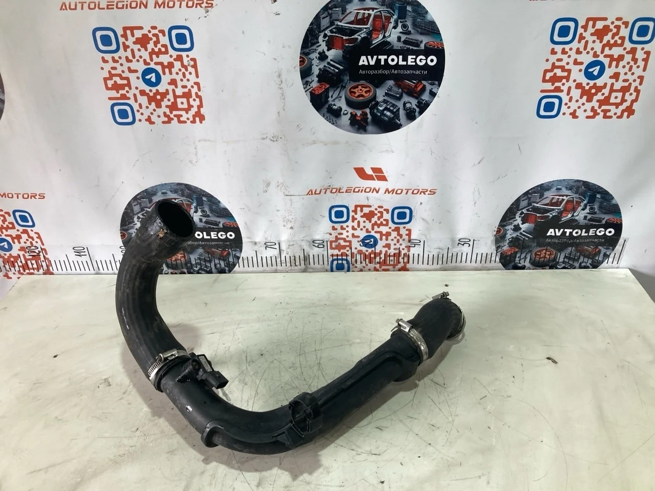 Патрубок воздушный VW Touran 2010 1K0145770AE CAYC