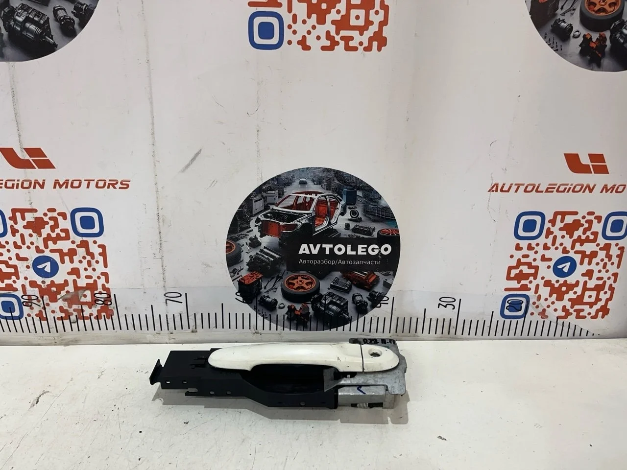 Ручка двери передняя правая Nissan Juke 2010 F15