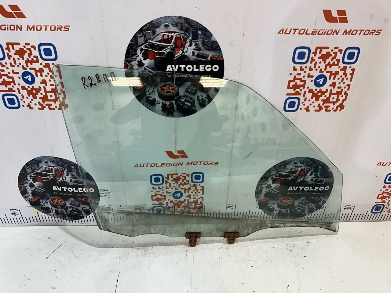 Стекло переднее правое Nissan Juke 2010 F15