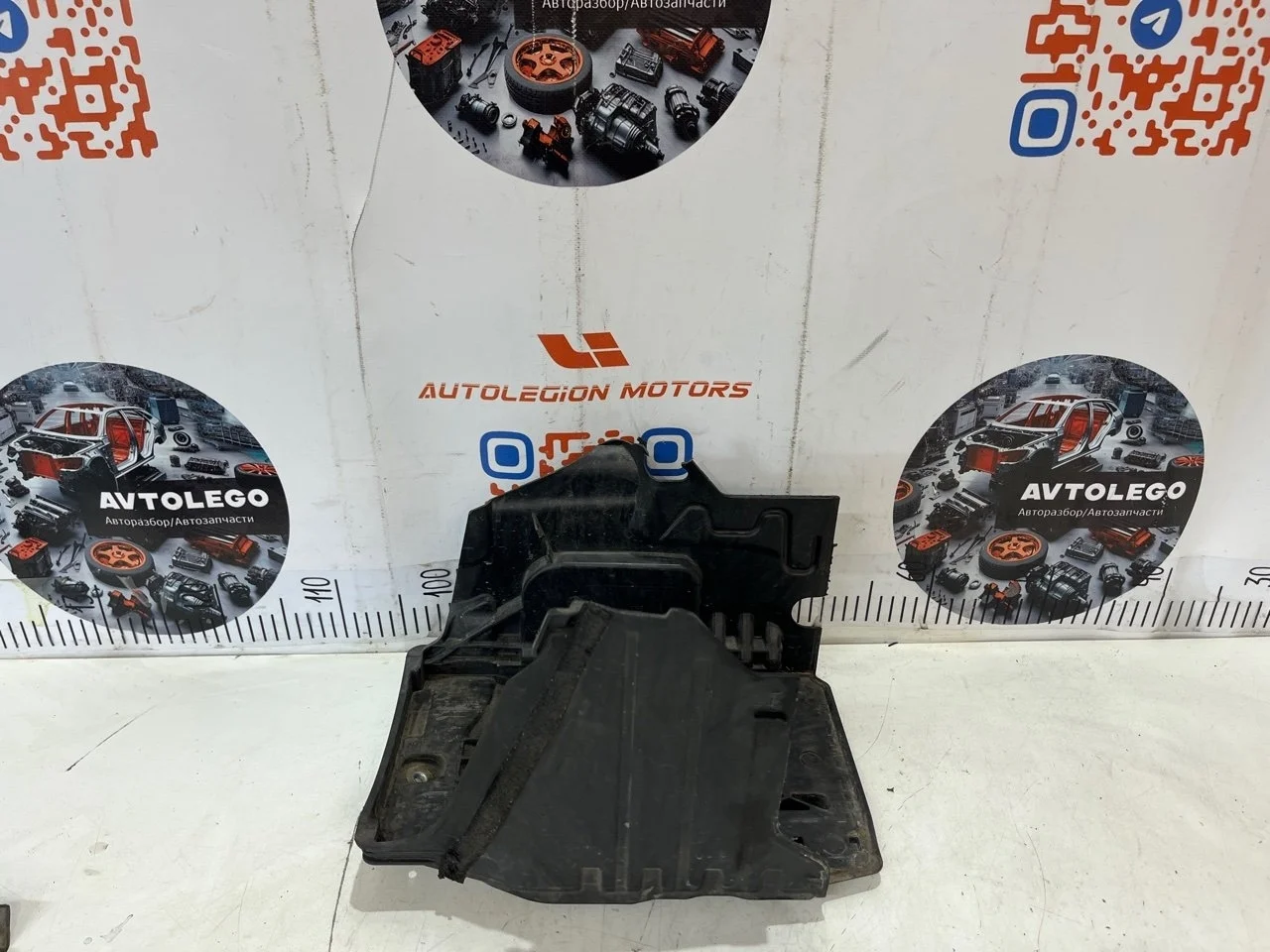 Площадка акб Land Rover Freelander 2009 L359