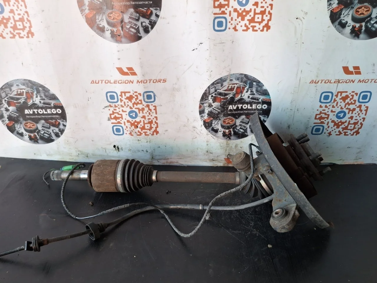 Кулак задний правый Land Rover Range Rover 2010 LR012740 L322 508PN