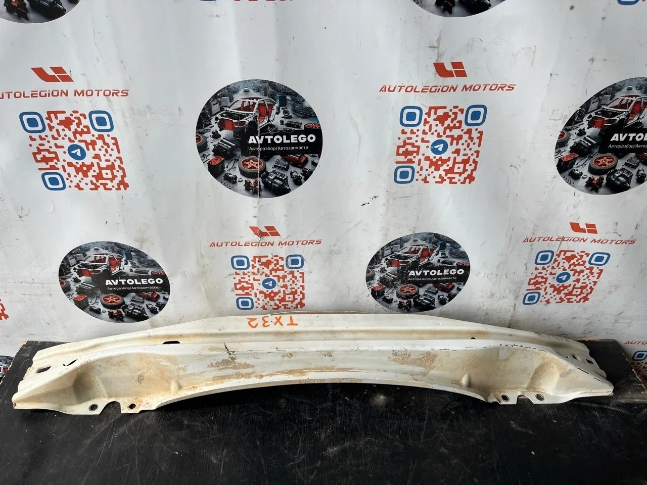 Усилитель бампера Volvo S60 2012